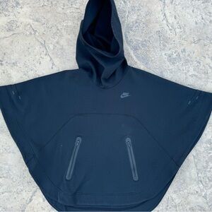 Nike ACG Storm-FIT Hooded Cape Poncho Black